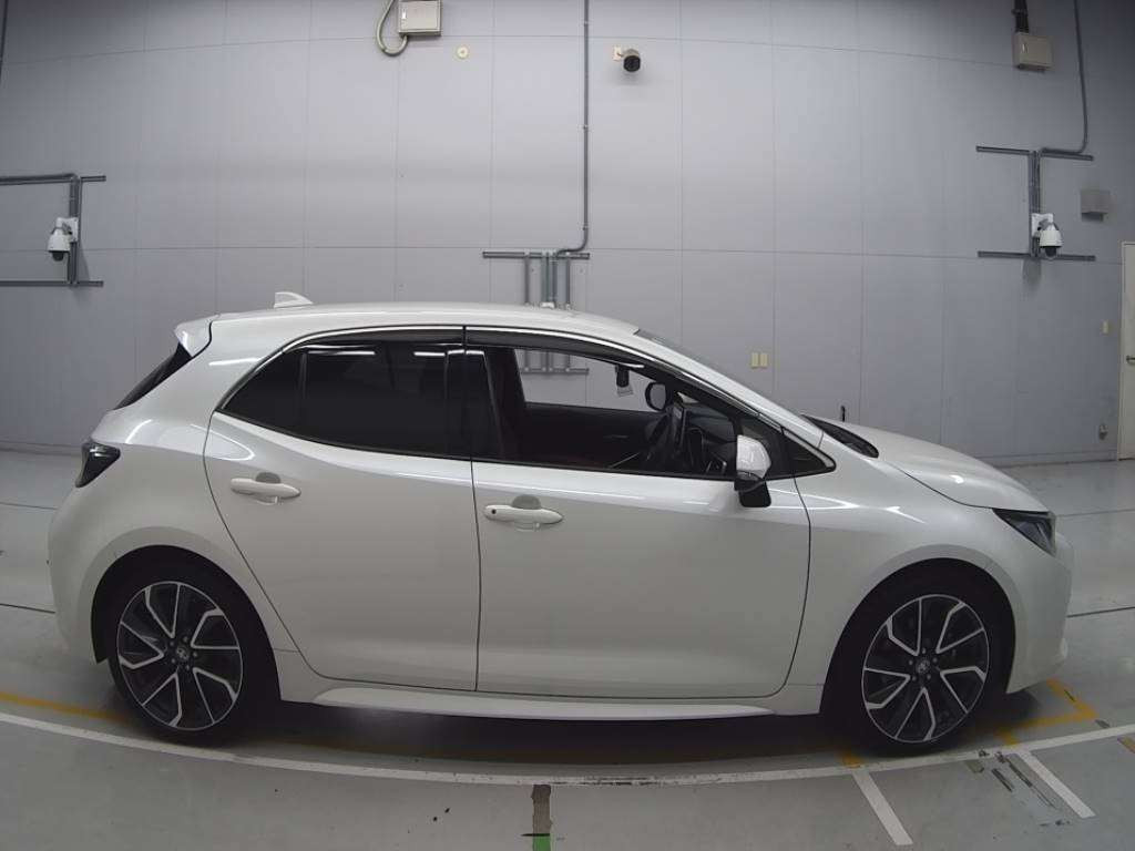 2019 Toyota Corolla Sports NRE210H[2]