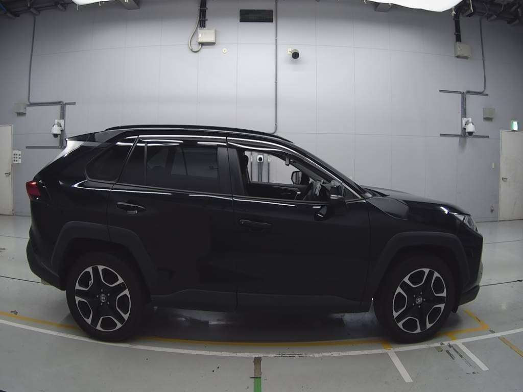 2019 Toyota RAV4 MXAA54[2]