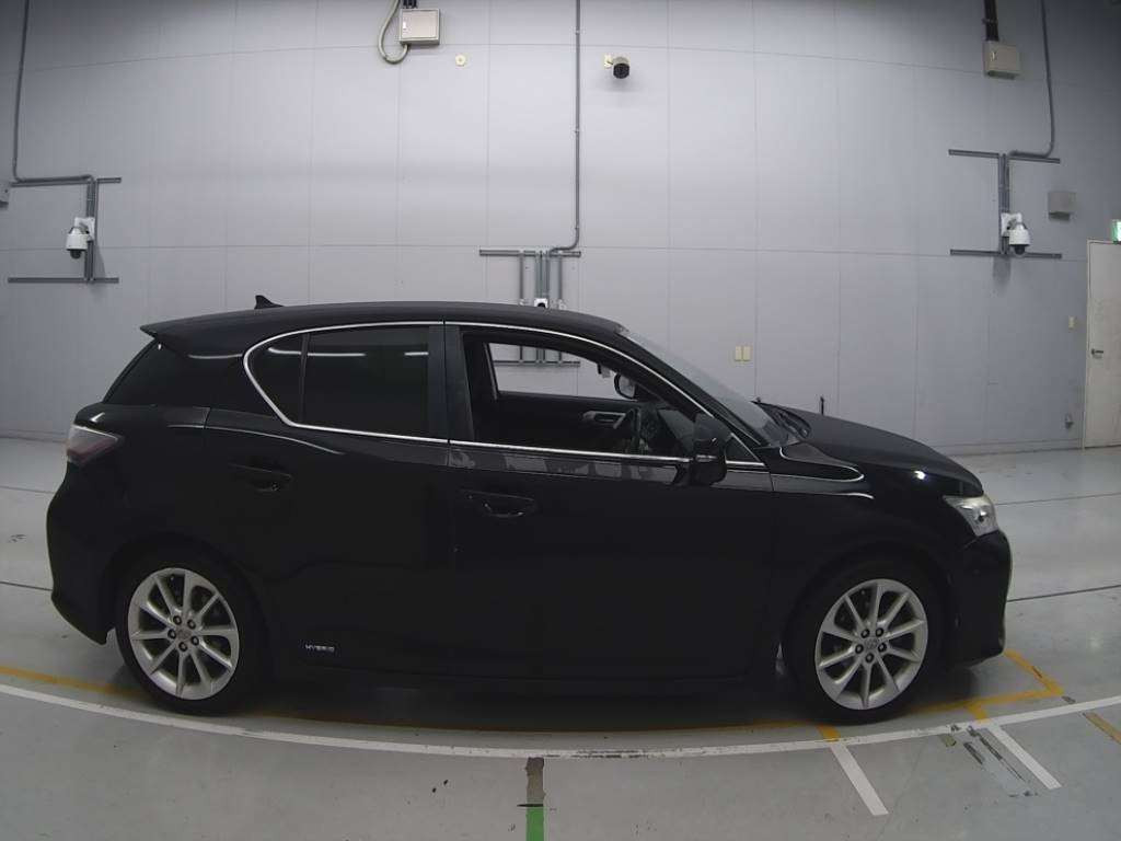 2012 Lexus CT ZWA10[2]