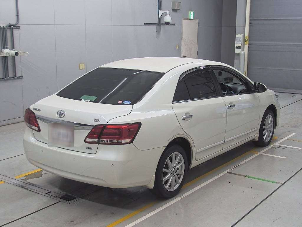 2018 Toyota Premio ZRT261[1]