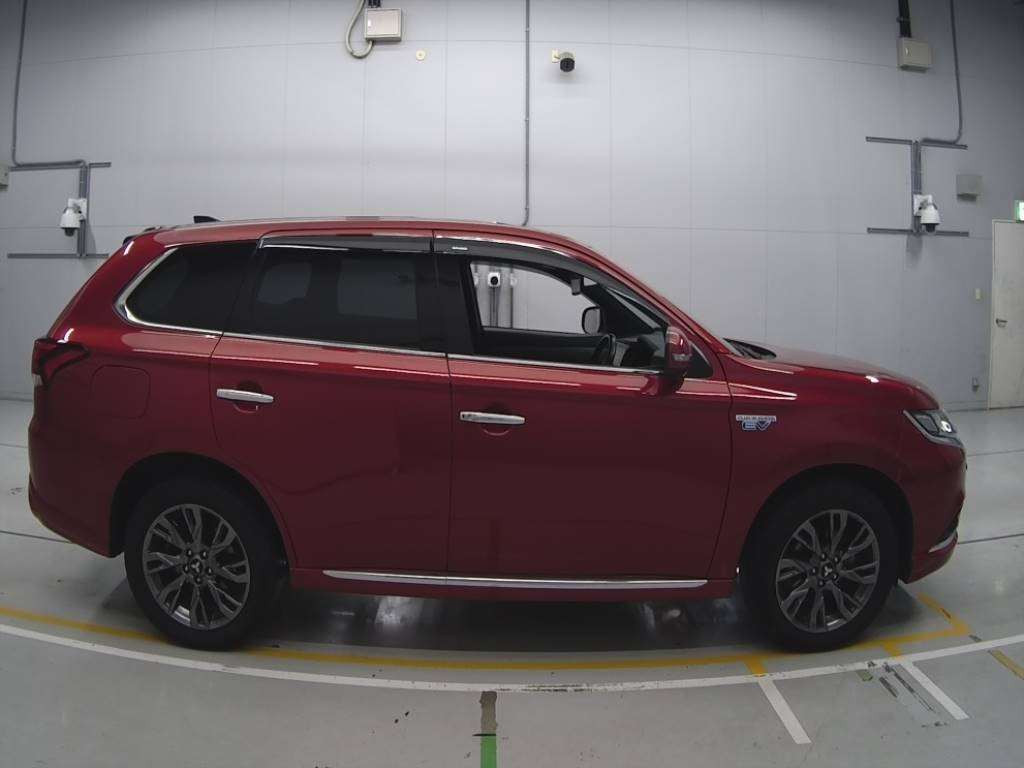 2017 Mitsubishi Outlander PHEV GG2W[2]