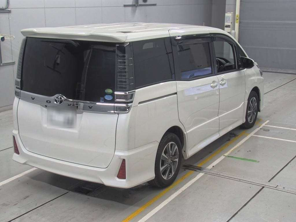 2018 Toyota Voxy ZRR80W[1]