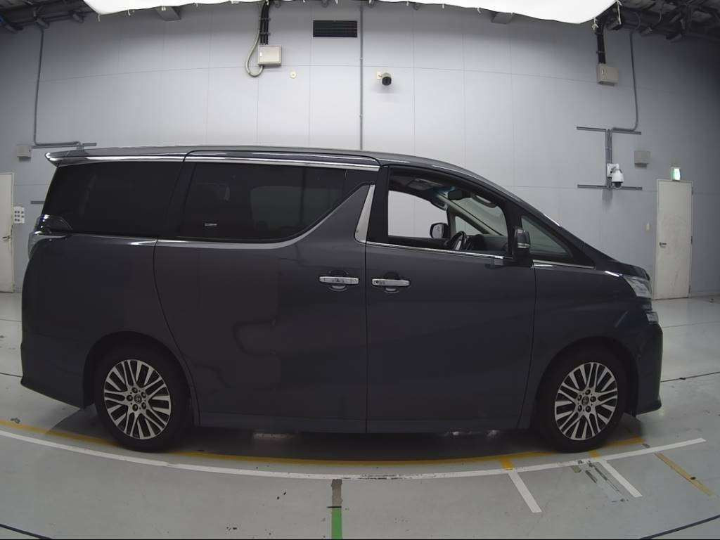 2016 Toyota Vellfire GGH30W[2]