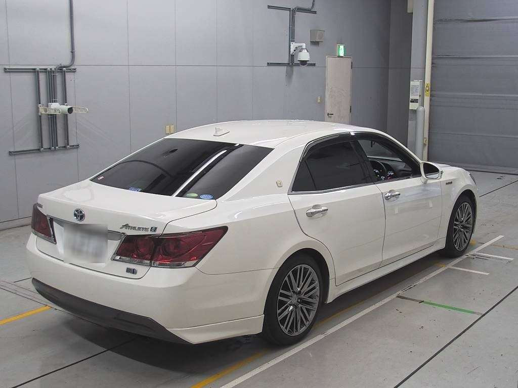 2014 Toyota Crown Hybrid AWS210[1]