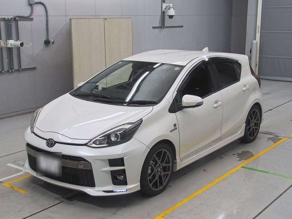 2018 Toyota Aqua NHP10[0]