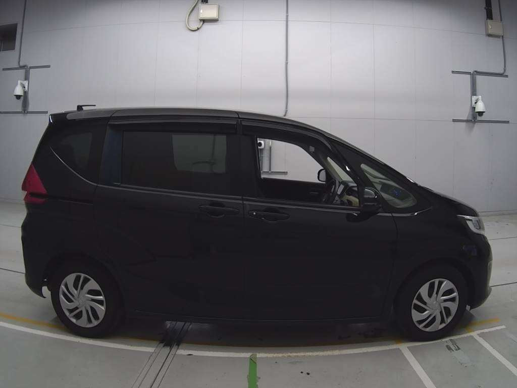 2016 Honda Freed GB5[2]