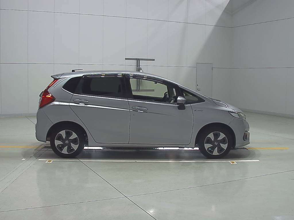 2019 Honda Fit Hybrid GP5[2]