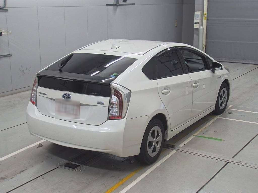 2013 Toyota Prius ZVW30[1]