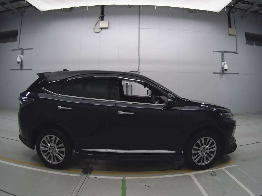 2015 Toyota Harrier ZSU60W[2]