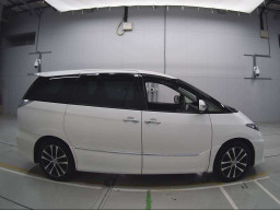 2013 Toyota Estima