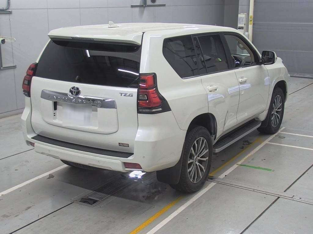 2018 Toyota Land Cruiser Prado GDJ151W[1]