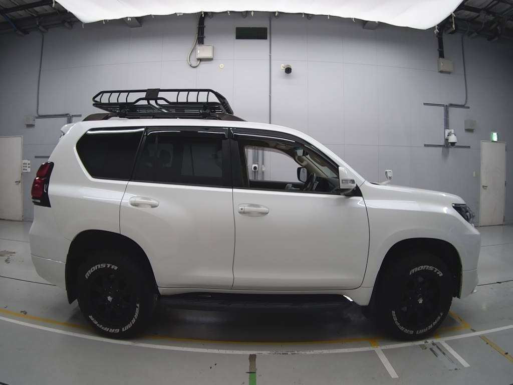 2019 Toyota Land Cruiser Prado TRJ150W[2]