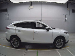 2022 Toyota Harrier Hybrid