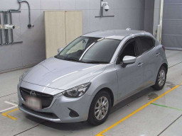 2019 Mazda Demio