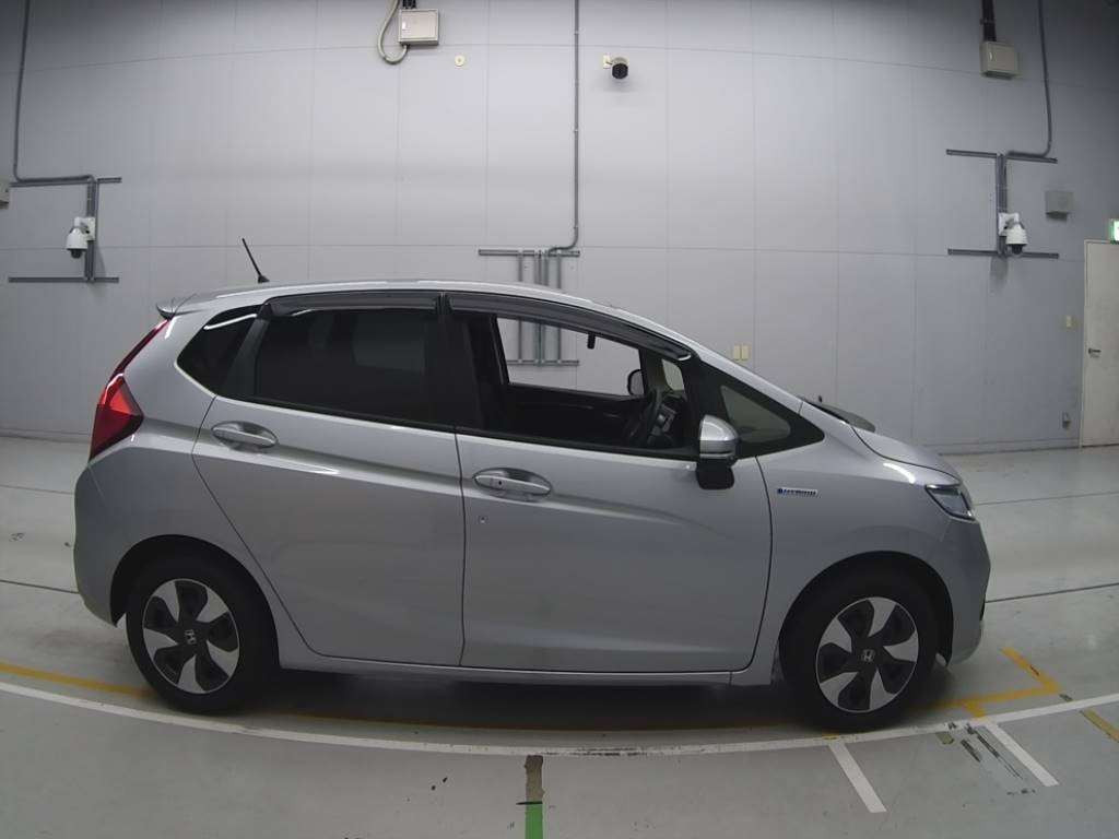 2019 Honda Fit Hybrid GP5[2]