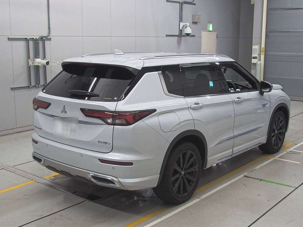 2023 Mitsubishi Outlander PHEV GN0W[1]