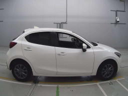 2018 Mazda Demio