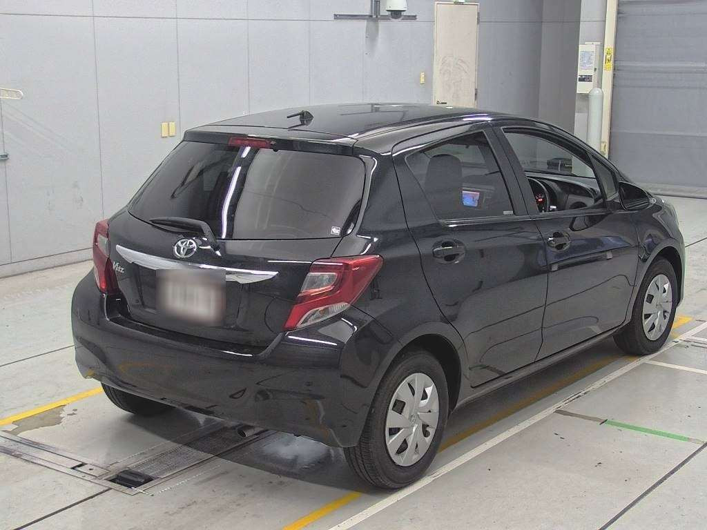 2015 Toyota Vitz NSP130[1]