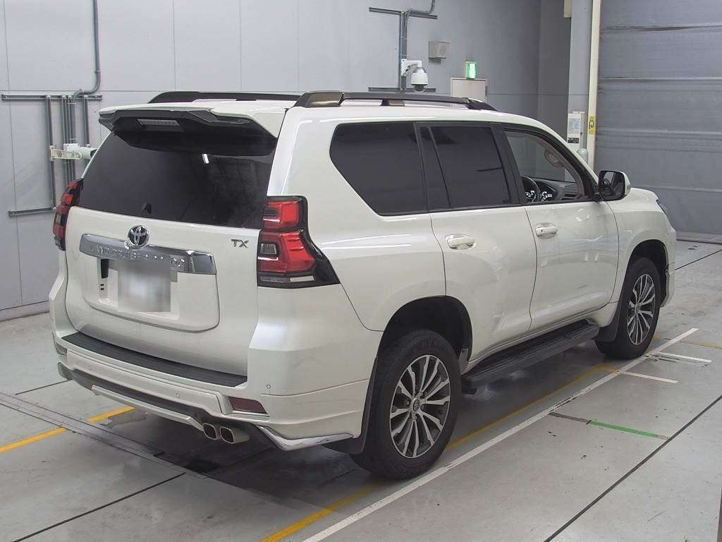 2020 Toyota Land Cruiser Prado TRJ150W[1]