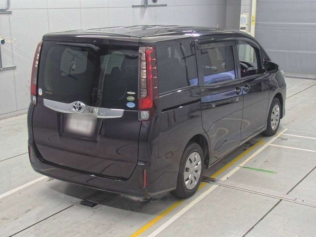 2015 Toyota Noah ZRR80G[1]