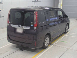 2015 Toyota Noah