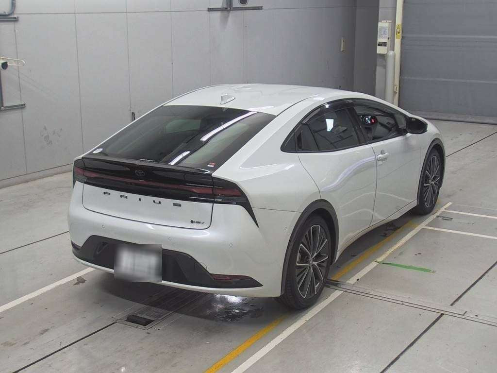 2023 Toyota Prius MXWH60[1]