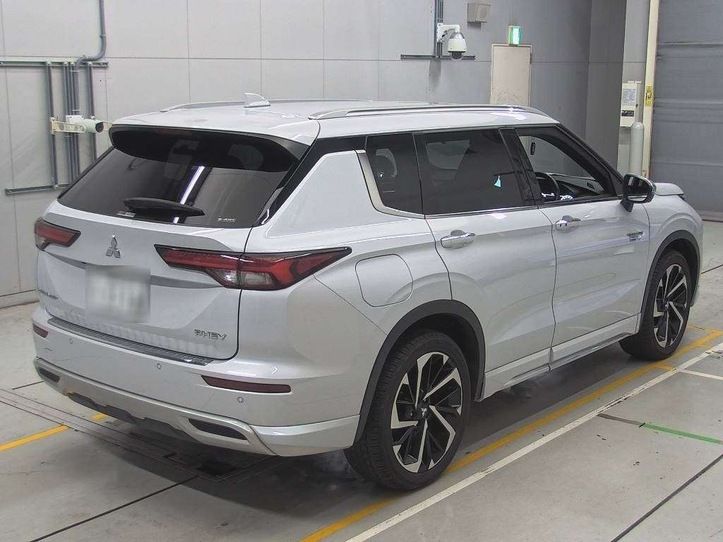 2022 Mitsubishi Outlander PHEV GN0W[1]