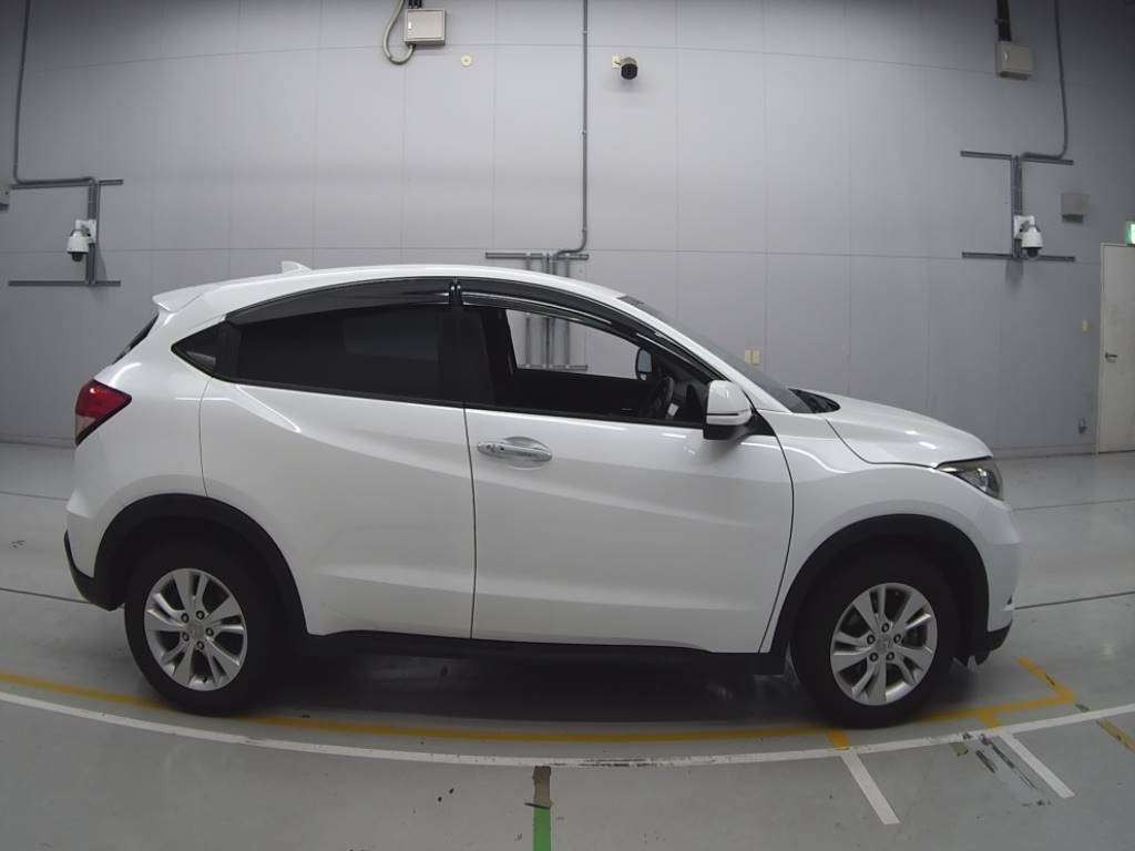 2014 Honda VEZEL RU1[2]