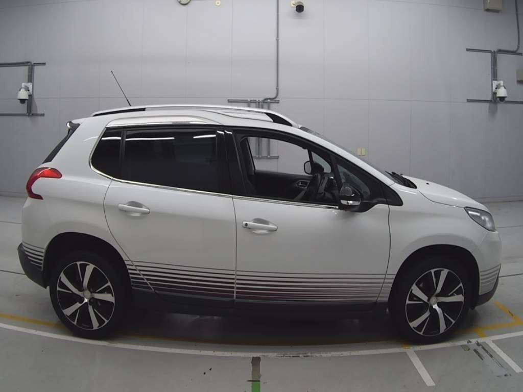 2016 Peugeot 2008 A94HN01[2]