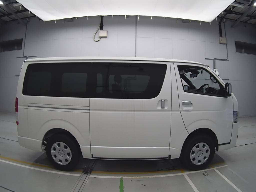 2024 Toyota Hiace Van GDH206V[2]