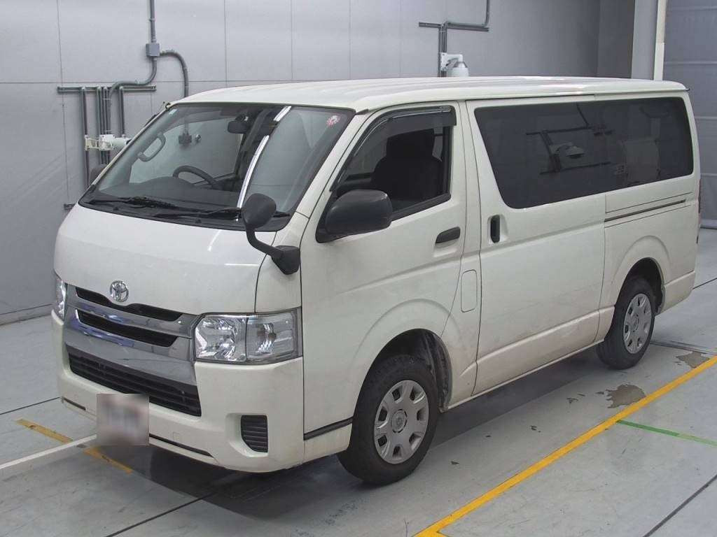 2016 Toyota Regiusace Van TRH200V[0]