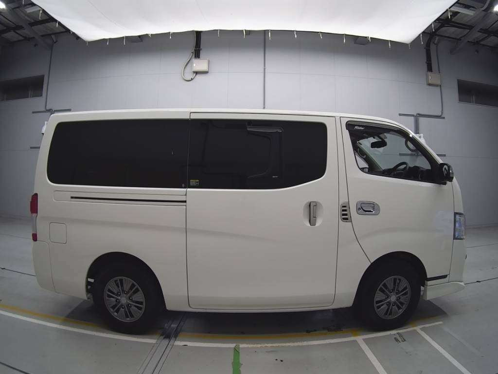 2017 Nissan NV350 CARAVAN VAN VW6E26[2]