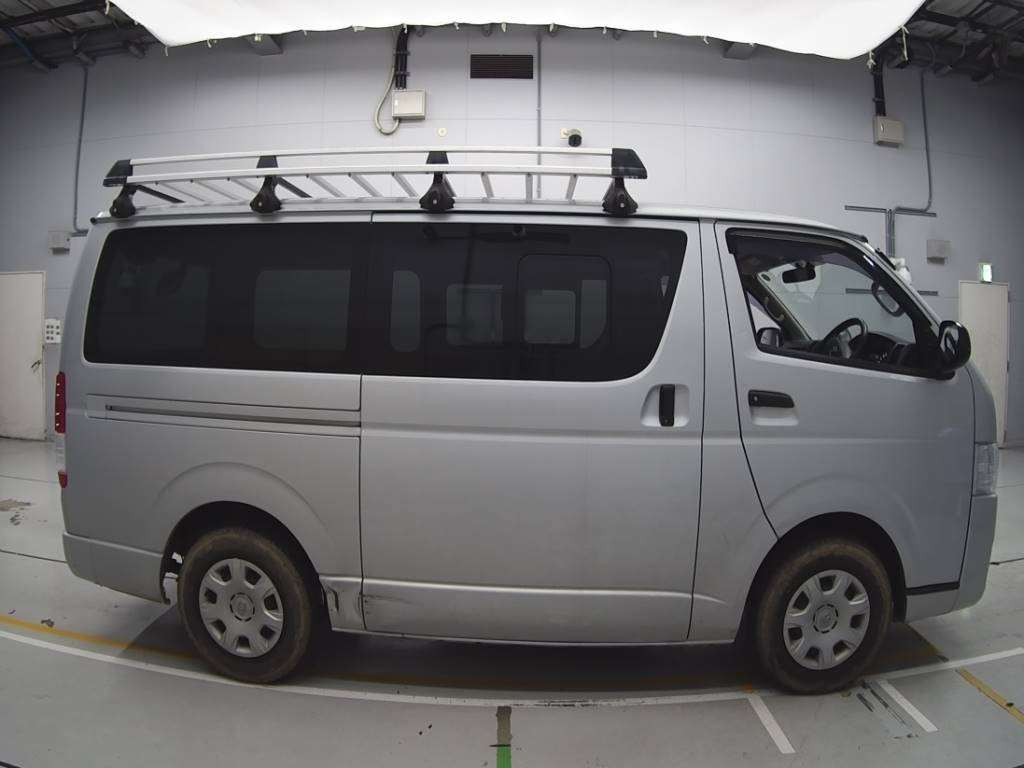 2019 Toyota Regiusace Van GDH201V[2]