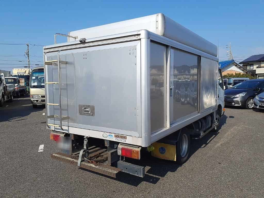 2013 Toyota Dyna Truck XZC645[1]