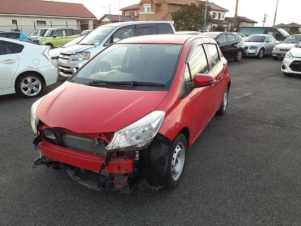 2011 Toyota Vitz NSP130[0]