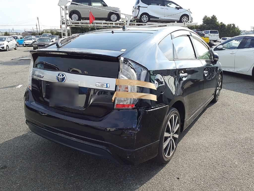 2012 Toyota Prius PHV ZVW35[1]