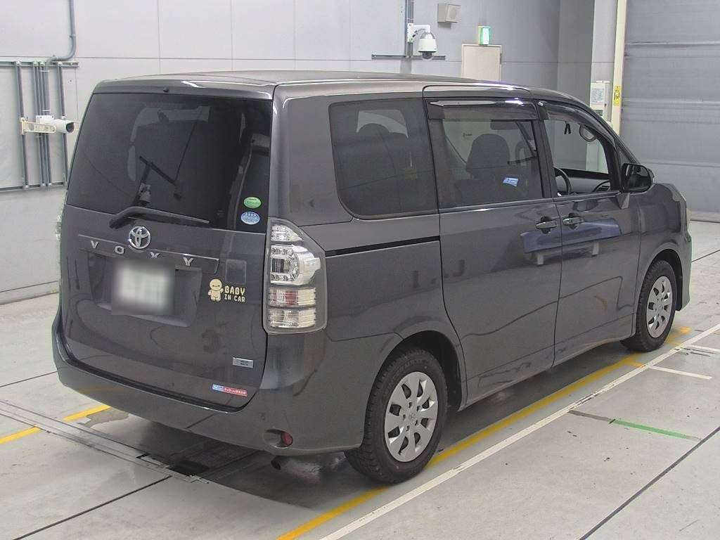 2013 Toyota Voxy ZRR70G[1]