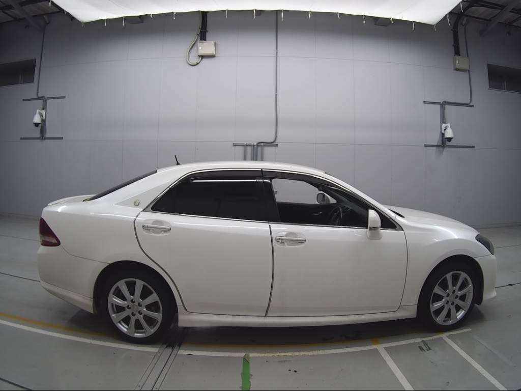 2009 Toyota Crown GRS200[2]