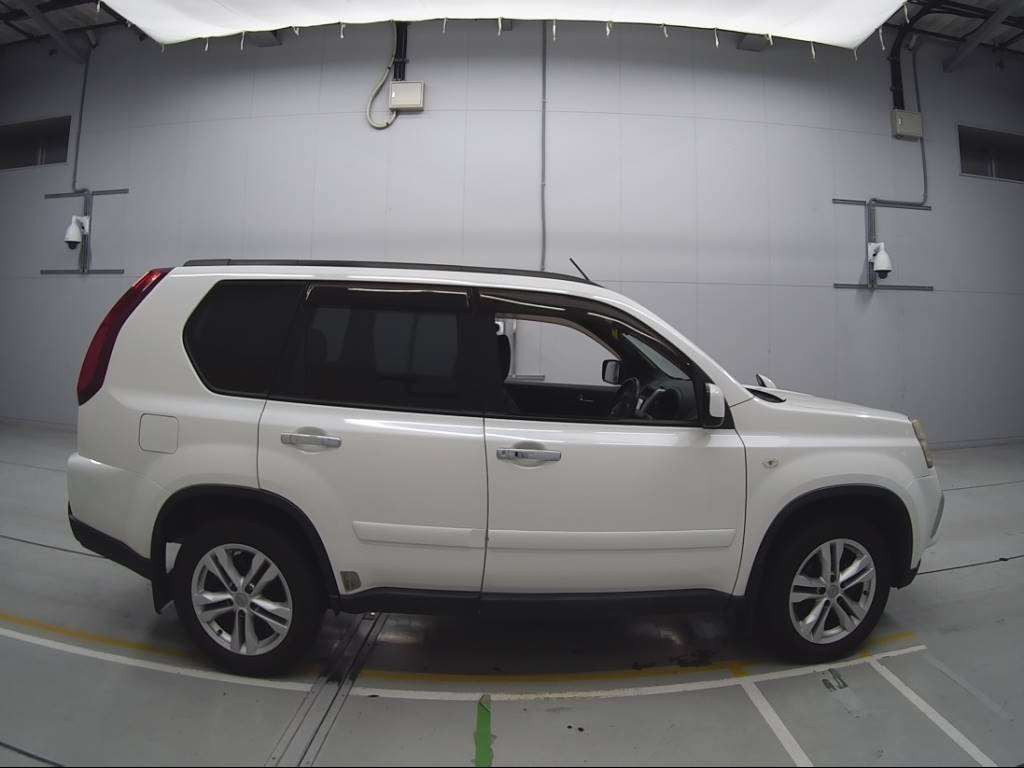 2011 Nissan X-Trail NT31[2]