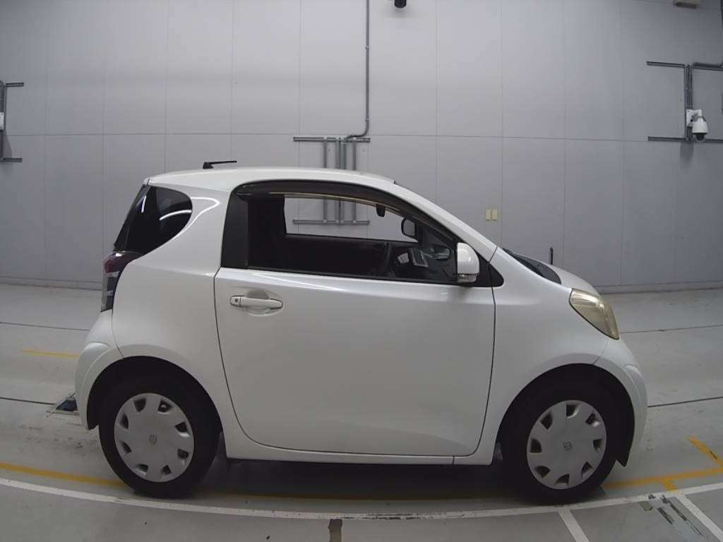 2009 Toyota iQ KGJ10[2]