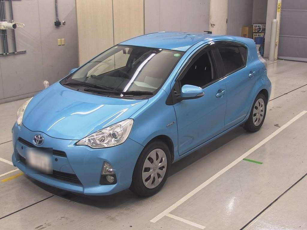 2013 Toyota Aqua NHP10[0]