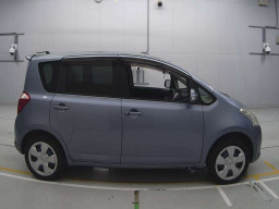 2005 Toyota Ractis