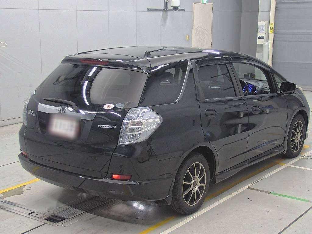 2012 Honda Fit Shuttle Hybrid GP2[1]