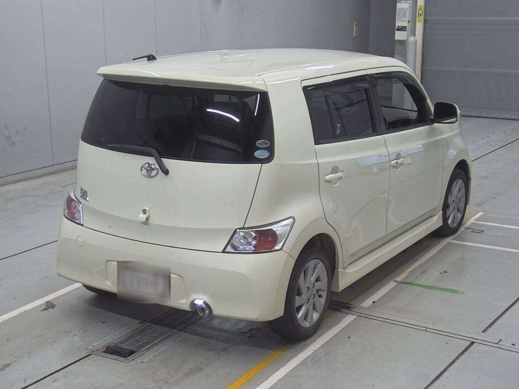 2010 Toyota bB QNC21[1]