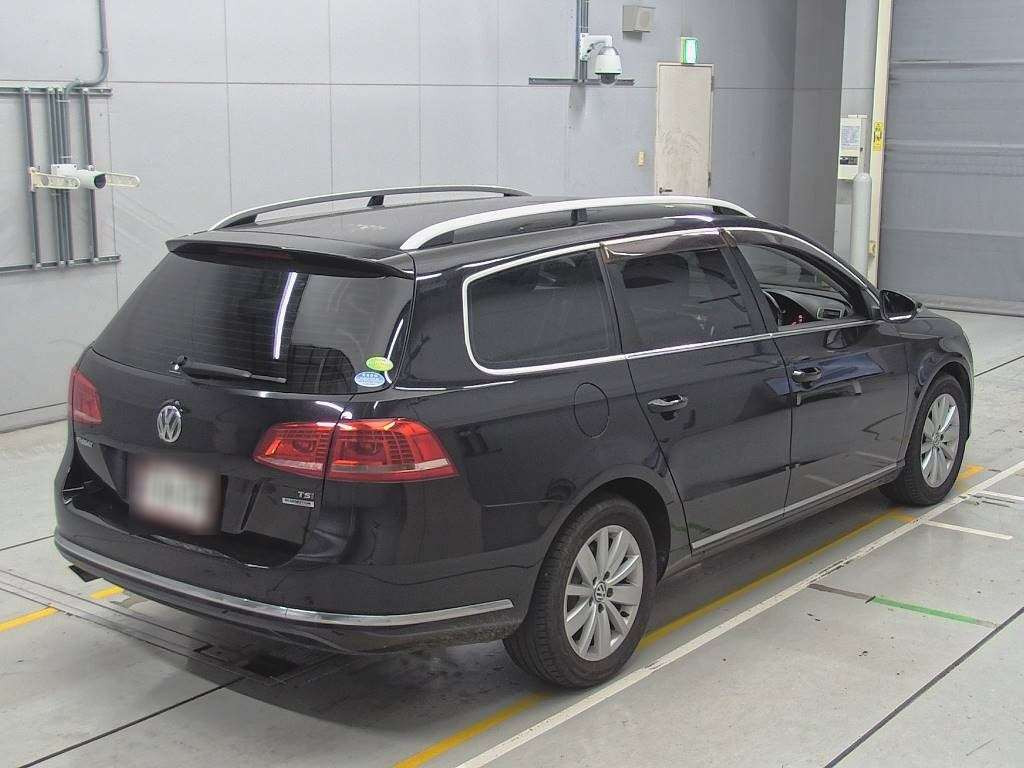 2011 Volkswagen Passat Variant 3CCAX[1]