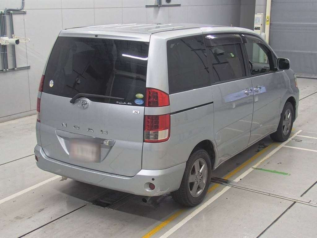 2006 Toyota Noah AZR60G[1]