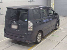 2012 Toyota Voxy