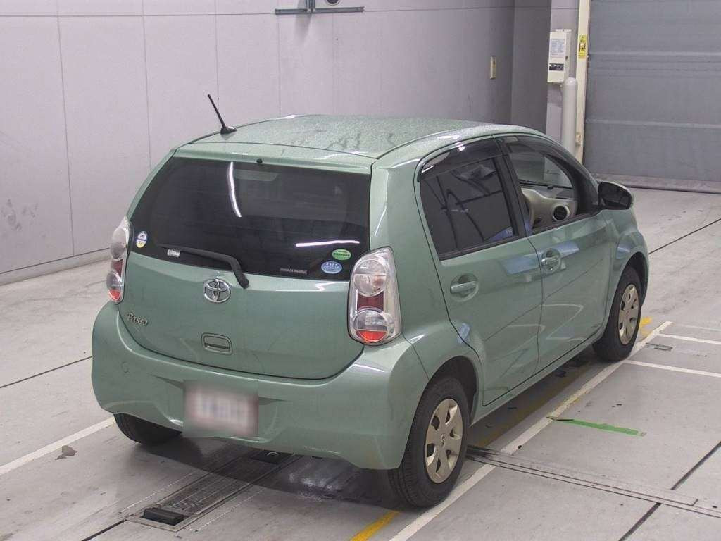 2012 Toyota Passo KGC30[1]