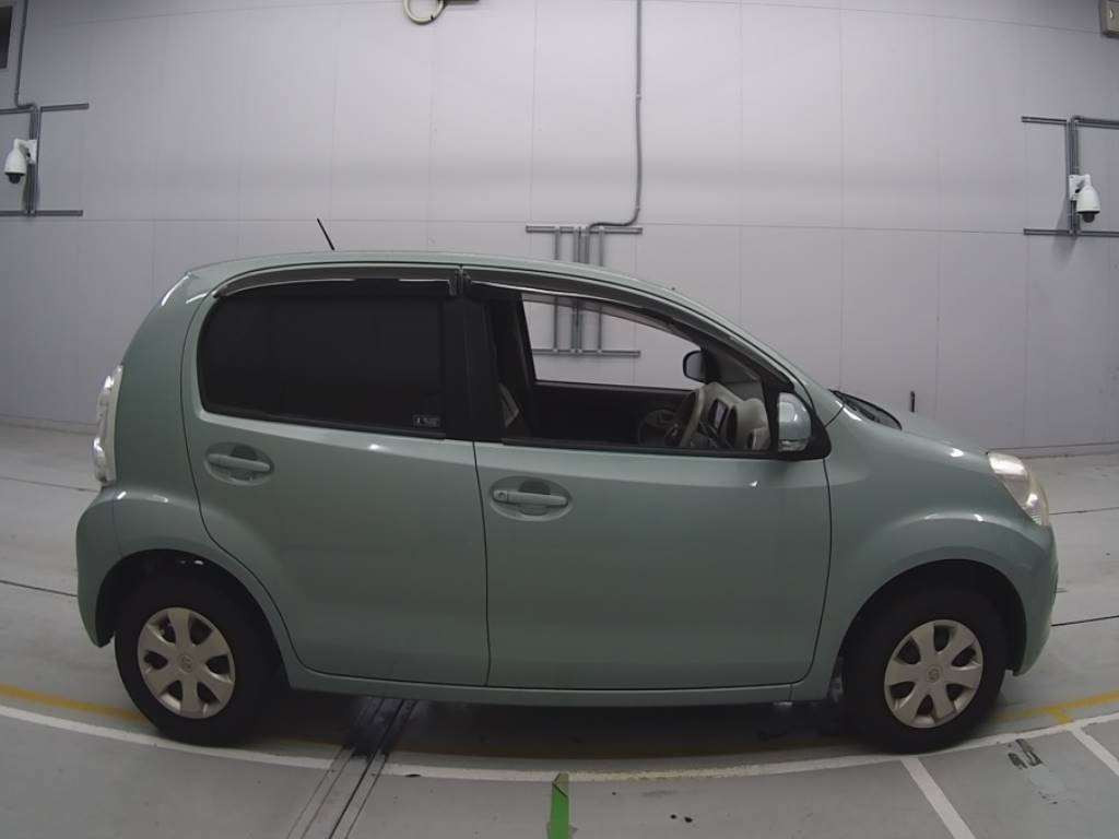 2012 Toyota Passo KGC30[2]