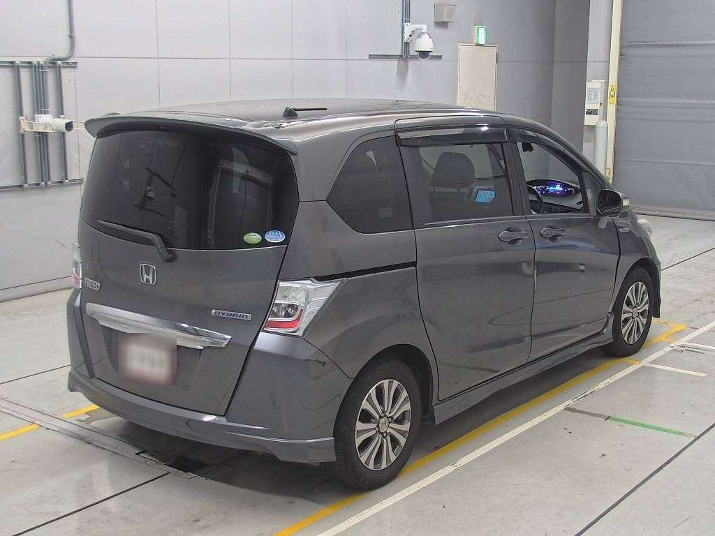 2011 Honda Freed hybrid GP3[1]